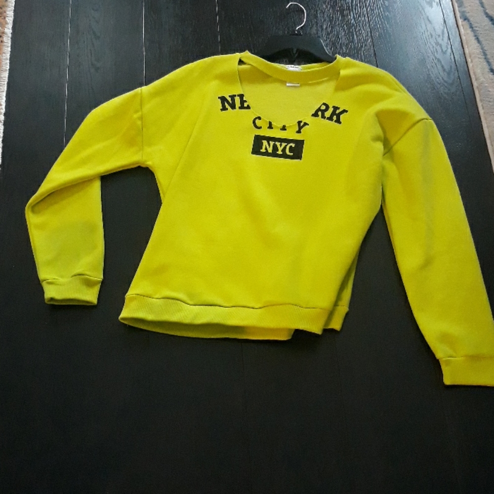 Sweatshirt